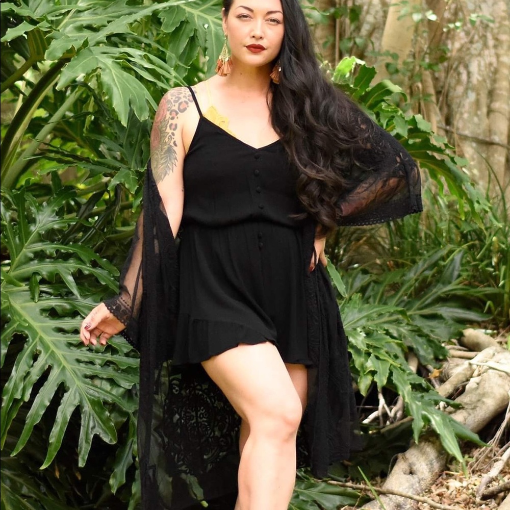 Black Lace Kimono - Picture 4 of 4